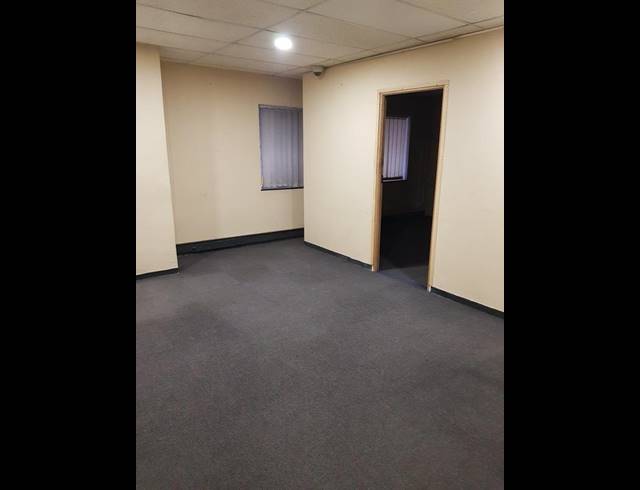 BUSINESS PROPERTY TO RENT IN ROODEPOORT CENTRAL